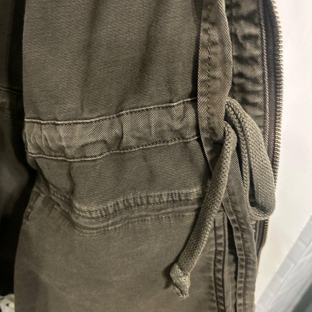 Like new Lucky Brand size XS Olive green Utility Jacket. Lightweight. Gorgeous! - Picture 5 of 16